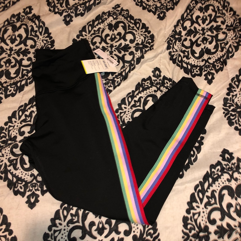 Old Navy High Rise 7/8-Length Workout Leggings